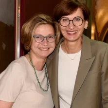 Bettina M. Wiesmann und Bettina Stark-Watzinger MdB